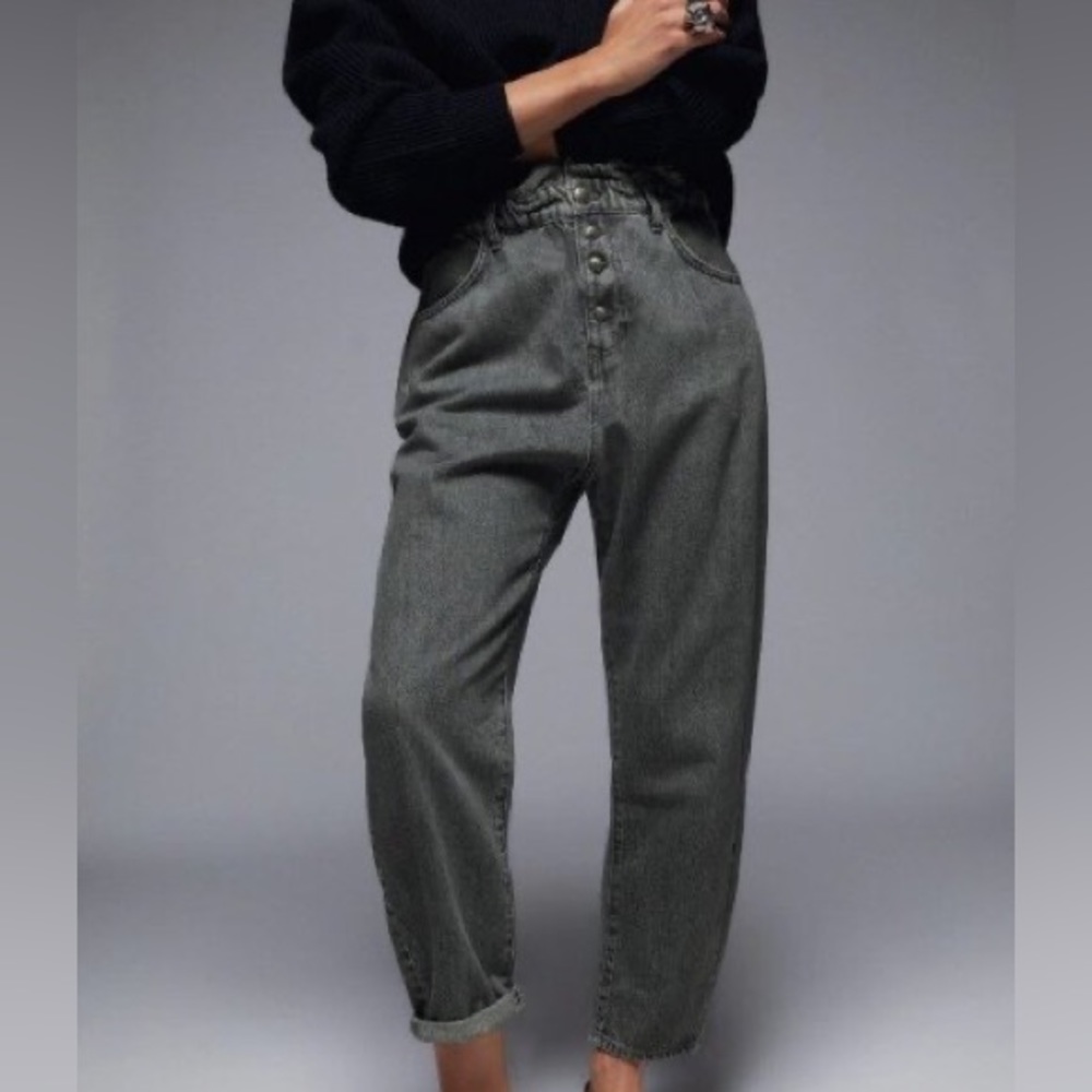 Women's Gray High-Waisted Jeans